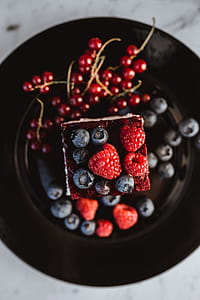 Cheesecake with blueberries and raspberries thumbnail