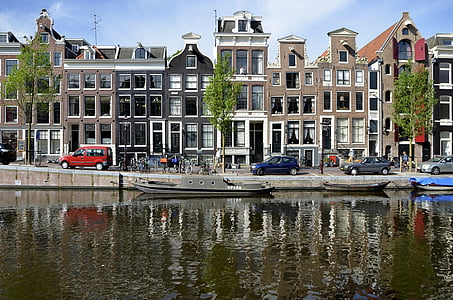 parked vehicles near buildings thumbnail