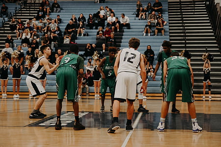 man going to throw a ball on free throw line thumbnail