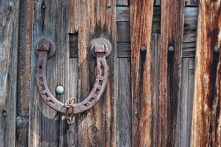 brown steel horse shoe kob thumbnail