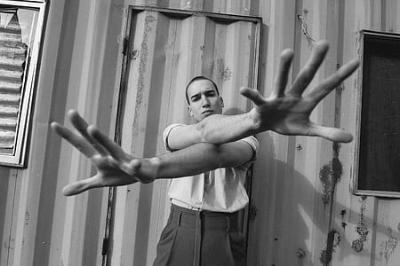 Person Cross Arms thumbnail