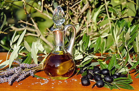 clear glass oil container thumbnail