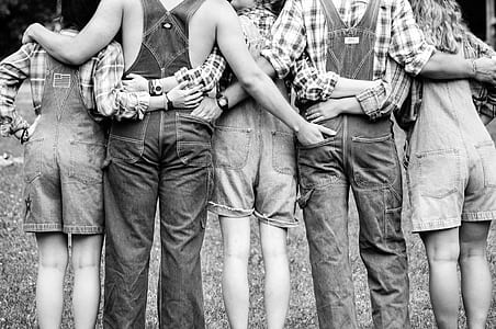 grayscale photo of family thumbnail