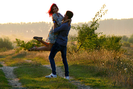man lifting woman thumbnail