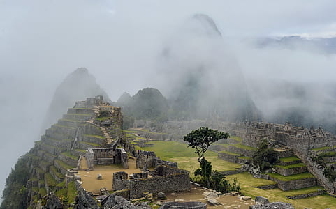 green land above the mountain thumbnail