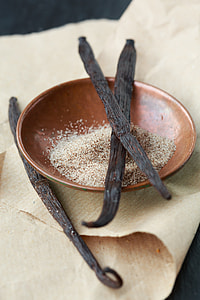 three vanillas on brown bowl thumbnail