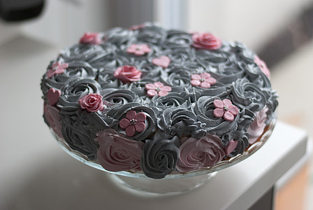 gray and pink floral icing cake thumbnail