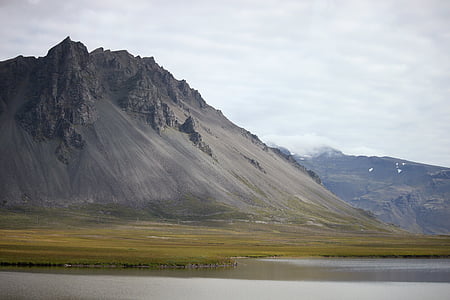 landscape photography of gray mountain thumbnail