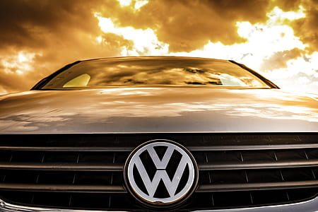 white Volkswagen car thumbnail