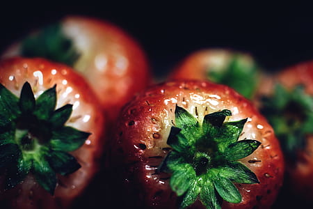 Bunch of Strawberries thumbnail