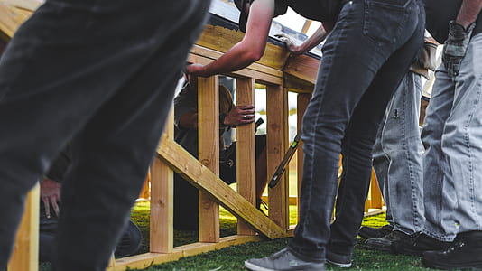 men building a house thumbnail