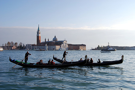people on boats during day time thumbnail
