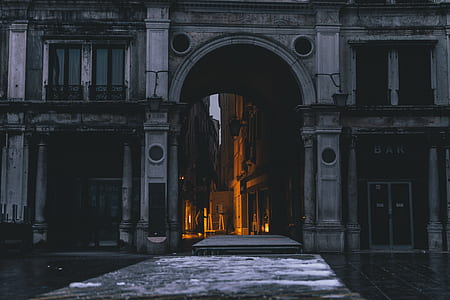 photo of concrete archway thumbnail