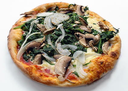 round vegetable pizza thumbnail