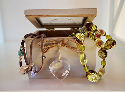 assorted-color accessories thumbnail