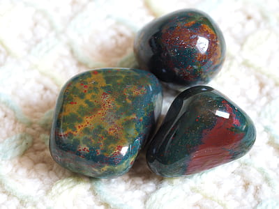 macro shot photography of stones thumbnail