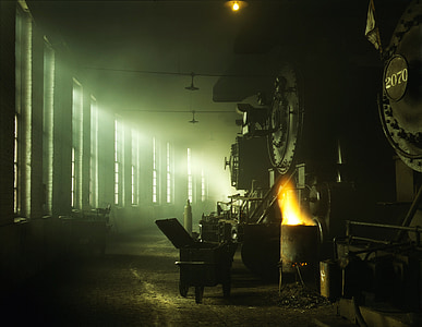 locomotive roundhouse, chicago, 1943, building thumbnail