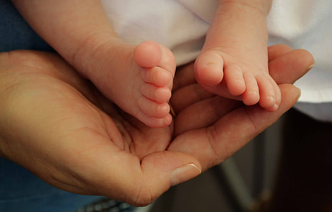 baby's feet thumbnail