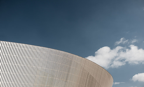 selective focus photography of white sky thumbnail