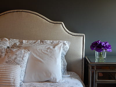 white bed pillow thumbnail