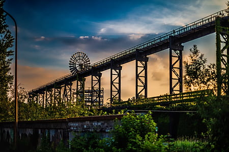 in distant photo of gray bridge thumbnail