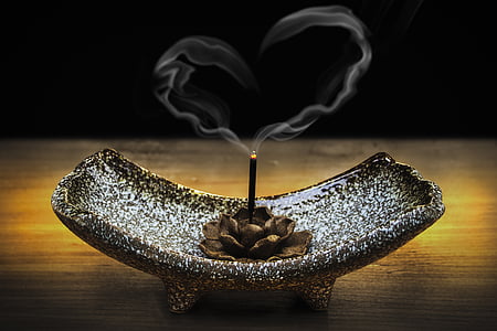 insense on brown lotus figurine thumbnail