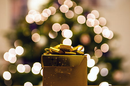 gift, present, bokeh, christmas thumbnail
