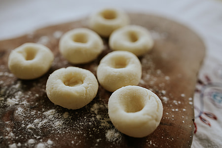 Polish Silesian Dumplings (Kluski Śląskie) thumbnail