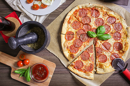 Preparing Salami Pizza thumbnail