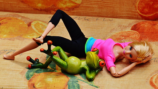 Barbie doll and frog thumbnail