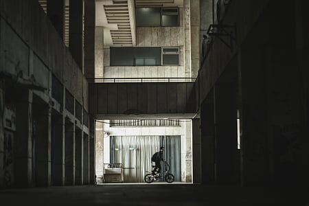 photo of man riding BMX bike thumbnail