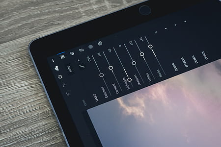 turned on black iPad thumbnail