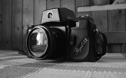 grayscale photo of Royal S-2 camera thumbnail