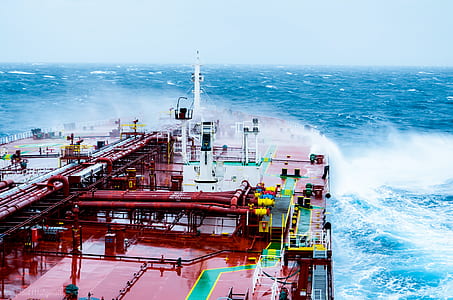 red cargo vessel thumbnail