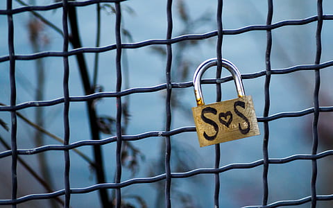 brown padlock thumbnail