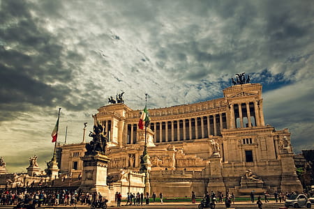 Monument in Rome thumbnail