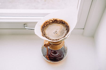 Chemex coffee brewing thumbnail