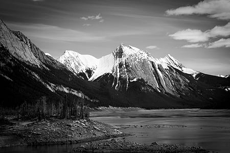 grascale photo of snow mountain thumbnail
