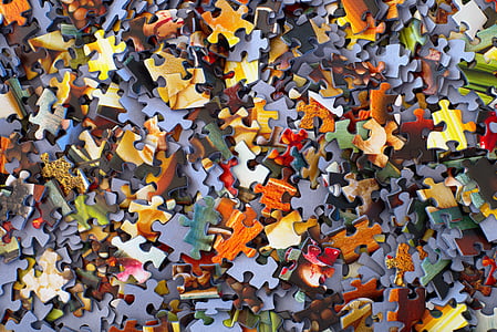 disassembled jigsaw puzzle thumbnail