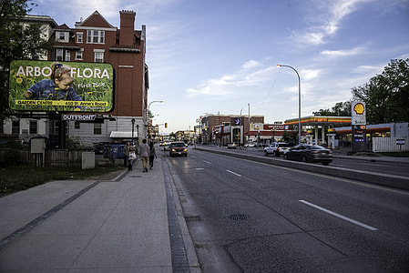 Streets and Traffic in Winnipeg thumbnail