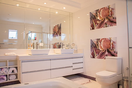 photo of white bathroom set thumbnail