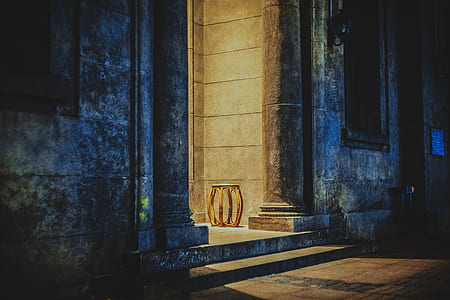 light brown concrete stair thumbnail