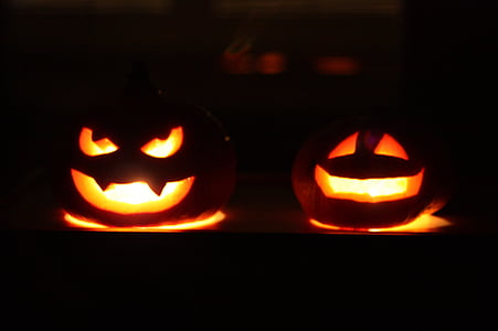 two lighted Jack-o-Lanterns thumbnail