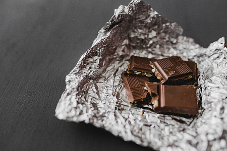 White and nut chocolate bars thumbnail