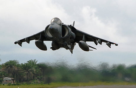 gray fighter jet thumbnail