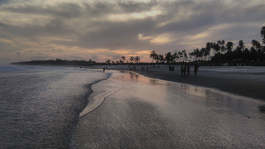 landscape photography of beach thumbnail