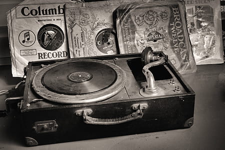 grayscale photo of turntable thumbnail