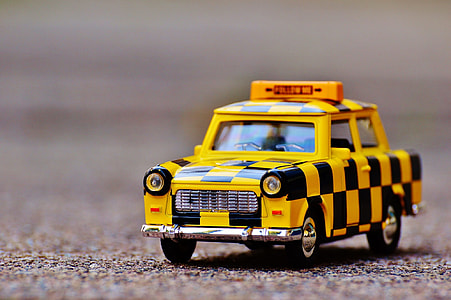 Follow-Me-Carriage, Airport thumbnail