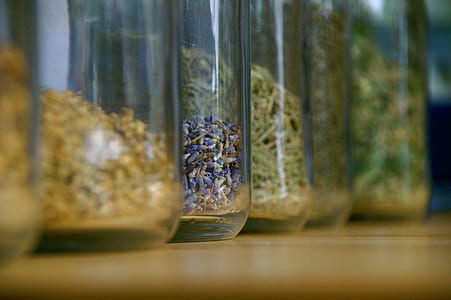 focal focus photography of line of clear glass mason jars thumbnail