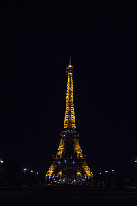 Eiffel Tower, Paris at nightime thumbnail